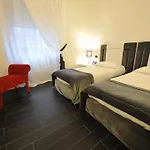 White House 4* Foggia
