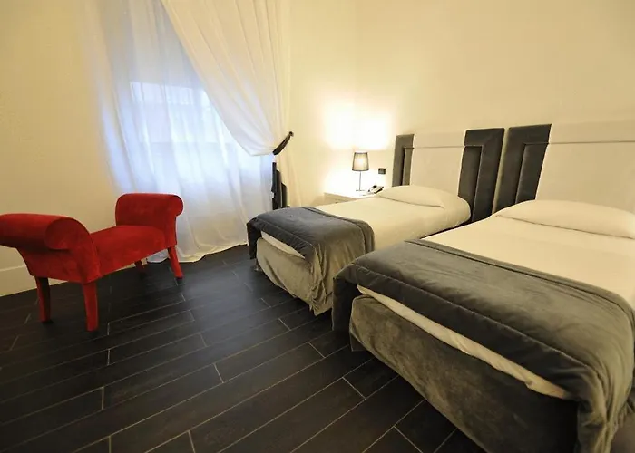 White House 4* Foggia