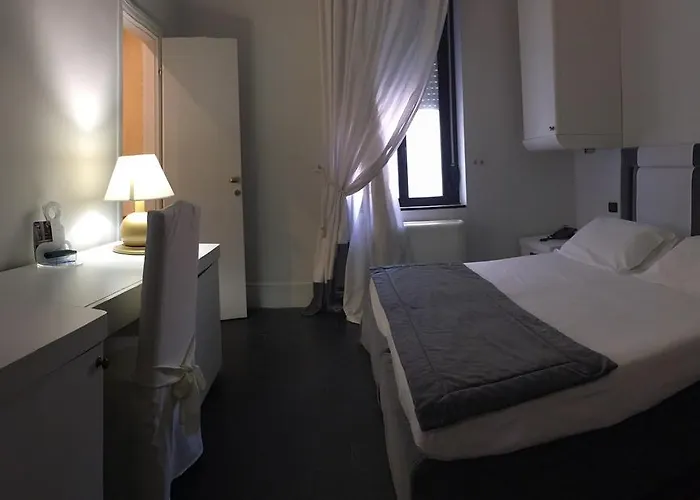 Отель White House