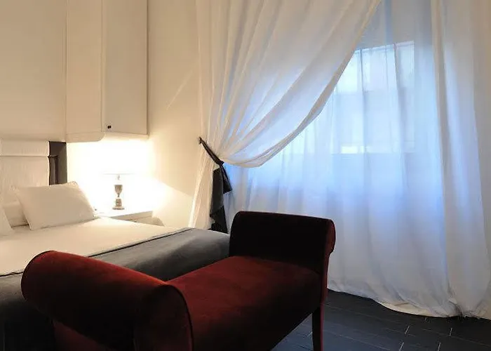 White House Hotel